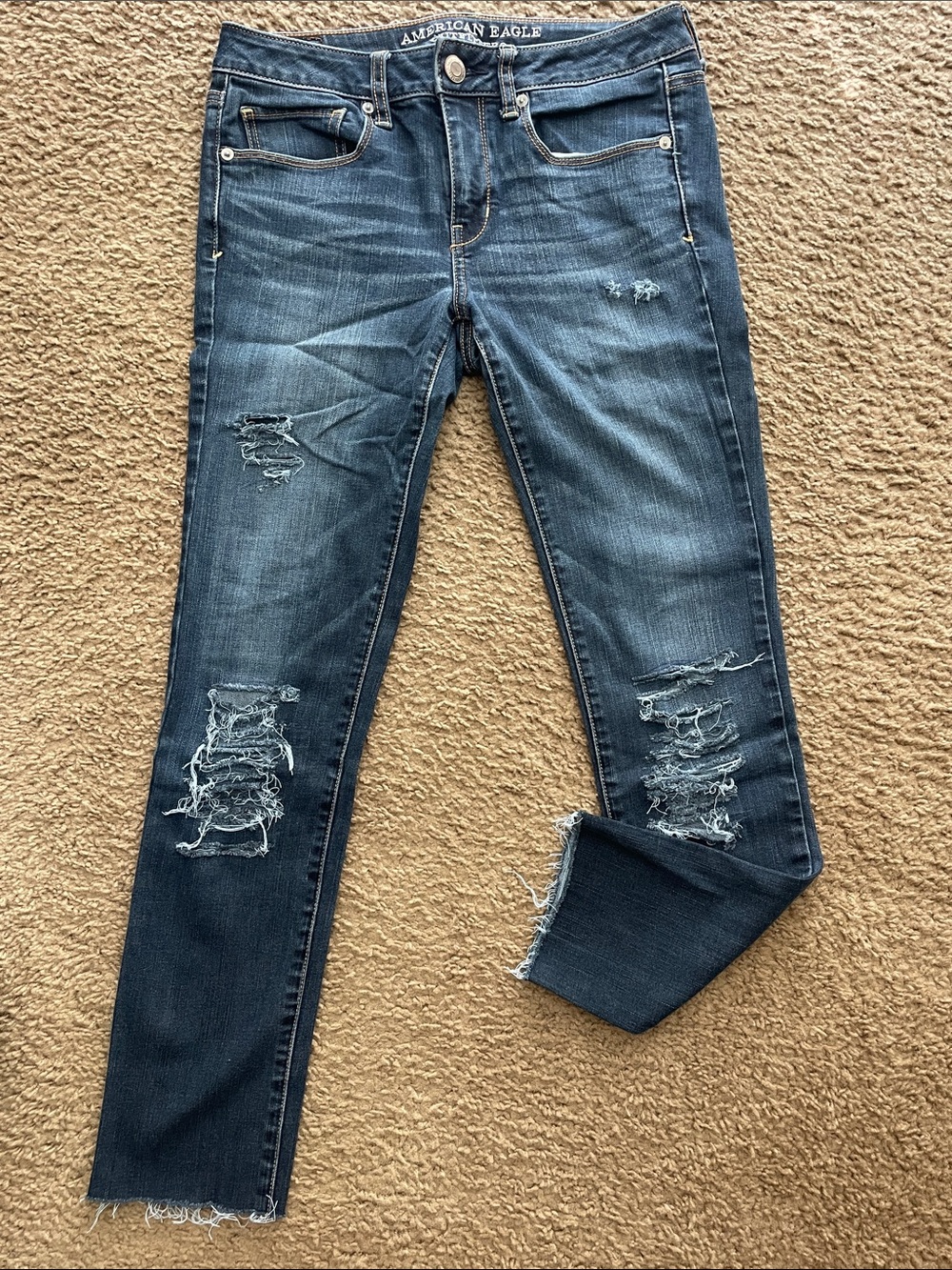 American Eagle Outfitters Women's Dark Blue Distressed Skinny Jeans